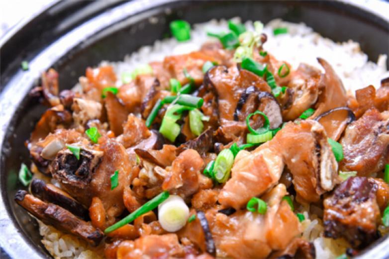 秧苗青青煲仔饭